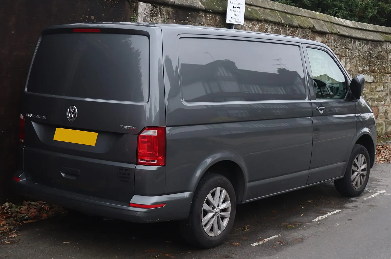 Volkswagen Transporter T6 2.0 TDI Highline – poza 2