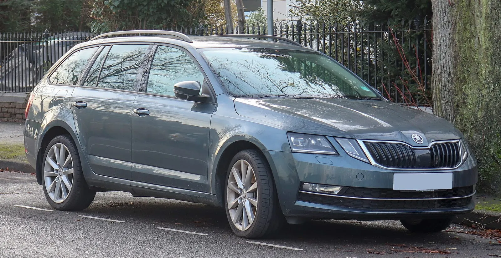 Skoda Octavia III Combi 2.0 TDI Style DSG – poza 1