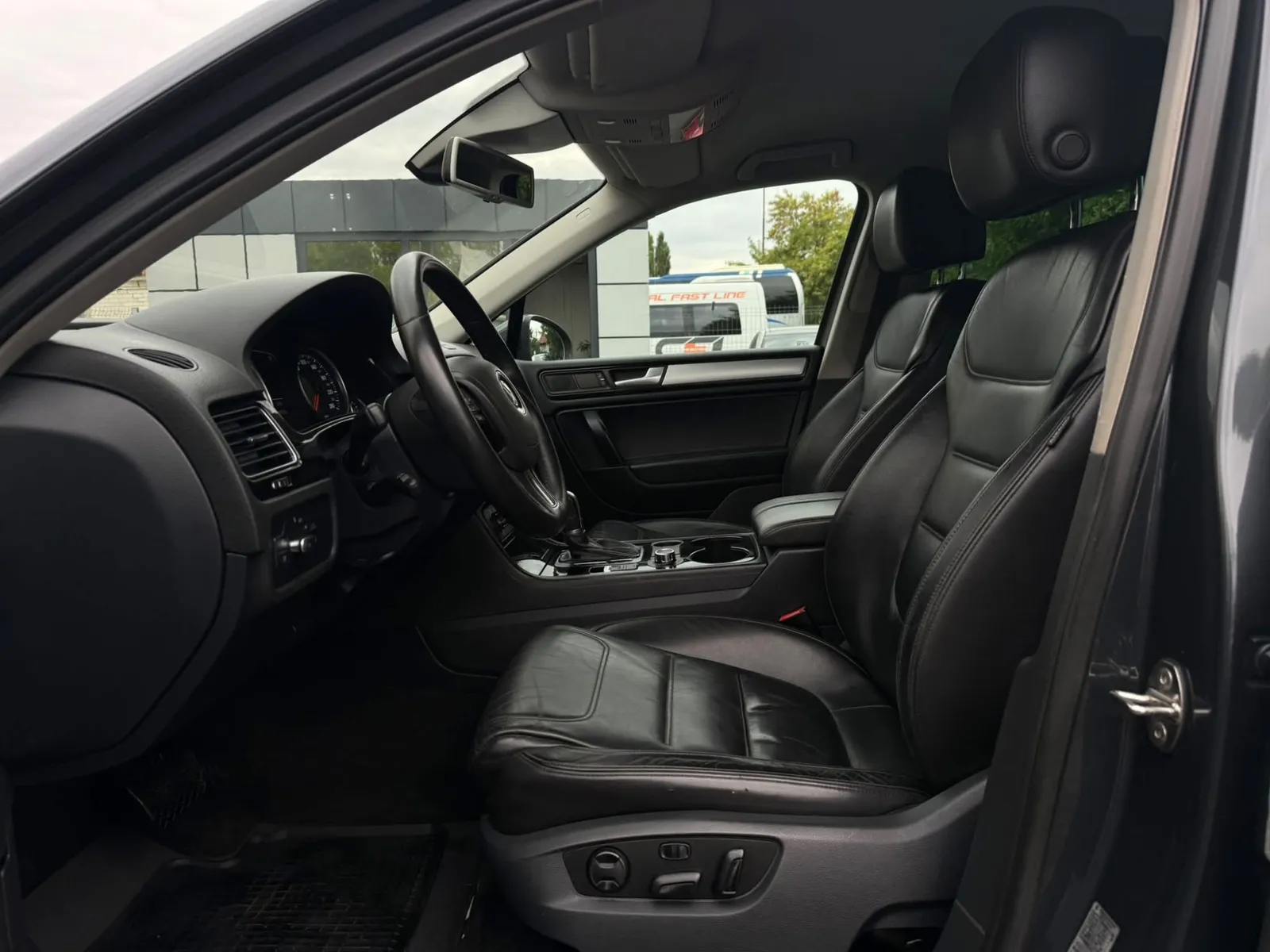 Volkswagen Touareg 3.0 TDi V6 | 4Motion | Euro 5 | 4 x 4 – poza 12